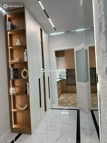 3-комнатная квартира, этаж 8 из 10, 56 м²