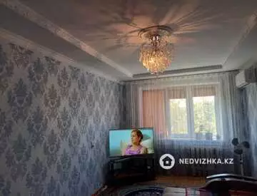 3-комнатная квартира, этаж 4 из 9, 64 м²