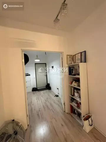 1-комнатная квартира, этаж 21 из 24, 42 м²