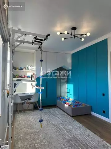 4-комнатная квартира, этаж 9 из 9, 120 м²