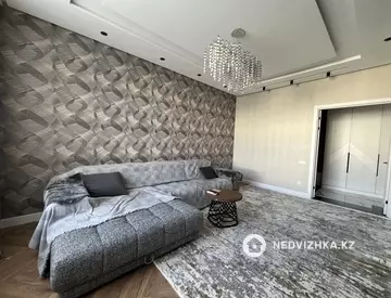 2-комнатная квартира, этаж 4 из 9, 70 м², на длительный срок