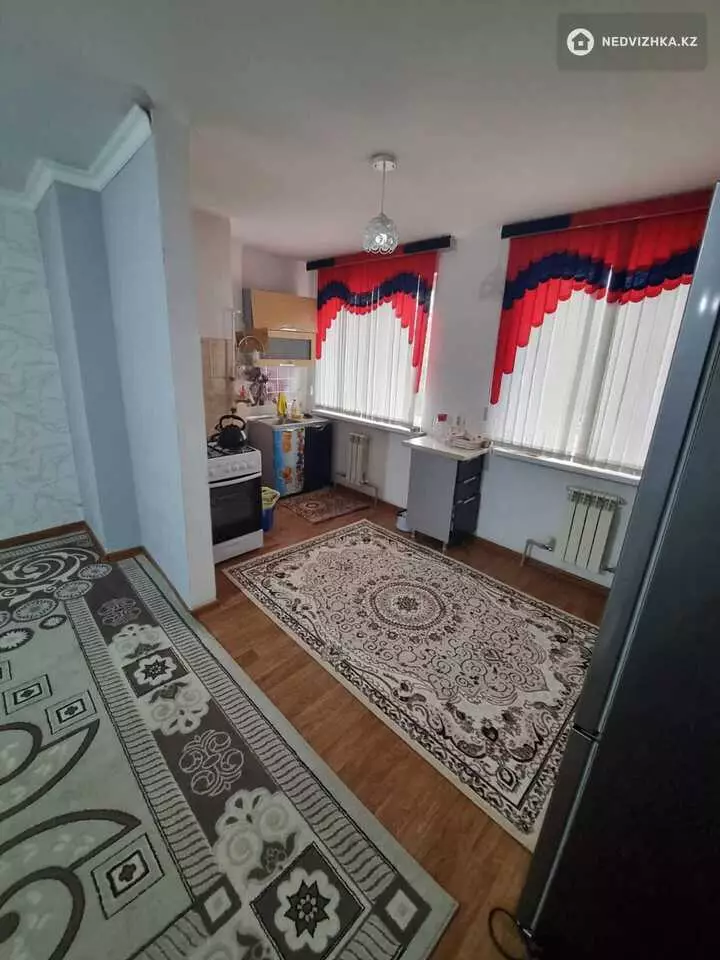 70 м², 3-комнатная квартира, этаж 2 из 9, 70 м², изображение - 1