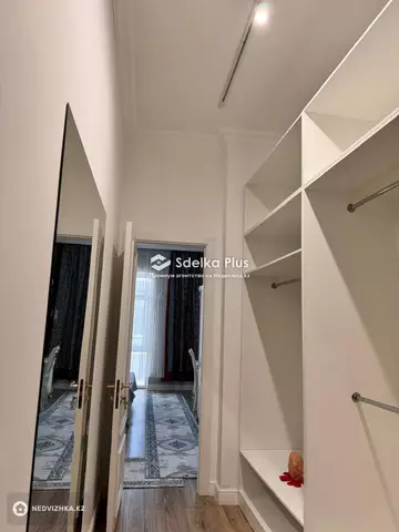 4-комнатная квартира, этаж 2 из 8, 190 м²