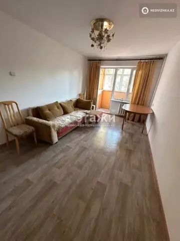 1-комнатная квартира, этаж 4 из 5, 33 м²