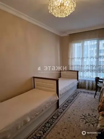 3-комнатная квартира, этаж 4 из 12, 77 м²