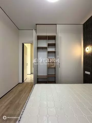 1-комнатная квартира, этаж 8 из 22, 42 м²