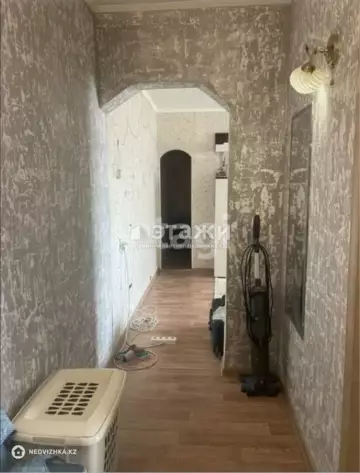 3-комнатная квартира, этаж 2 из 4, 54 м²