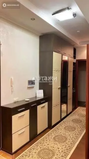 70 м², 2-комнатная квартира, этаж 16 из 16, 70 м², изображение - 2