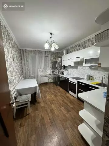 3-комнатная квартира, этаж 3 из 9, 80 м²