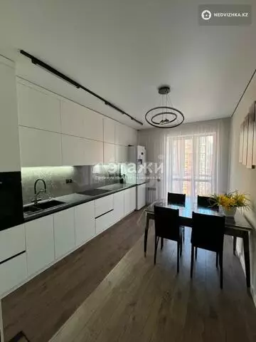 2-комнатная квартира, этаж 9 из 12, 63 м²