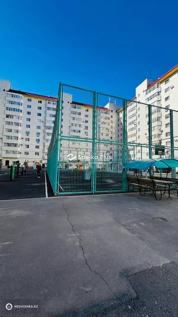 3-комнатная квартира, этаж 8 из 10, 140 м²