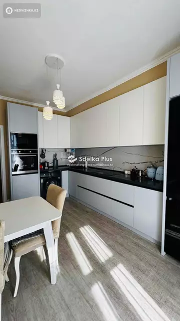 3-комнатная квартира, этаж 8 из 10, 140 м²