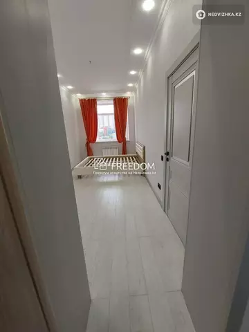 2-комнатная квартира, этаж 4 из 9, 50 м²