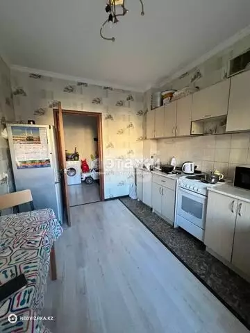 60 м², 2-комнатная квартира, этаж 2 из 9, 60 м², изображение - 3