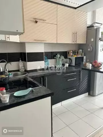 2-комнатная квартира, этаж 3 из 10, 52 м²