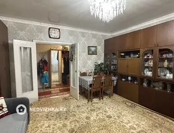 4-комнатная квартира, этаж 2 из 9, 80 м²