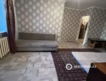 2-комнатная квартира, этаж 3 из 5, 42 м²