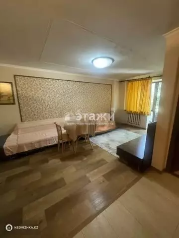 2-комнатная квартира, этаж 4 из 4, 42 м²