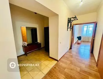 65 м², 2-комнатная квартира, этаж 2 из 10, 65 м², изображение - 10