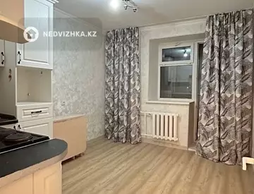 1-комнатная квартира, этаж 4 из 10, 36 м²