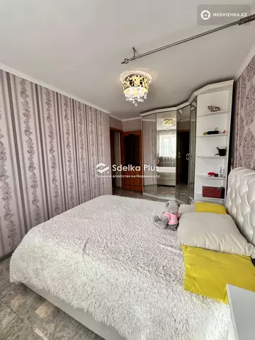 3-комнатная квартира, этаж 4 из 5, 64 м²