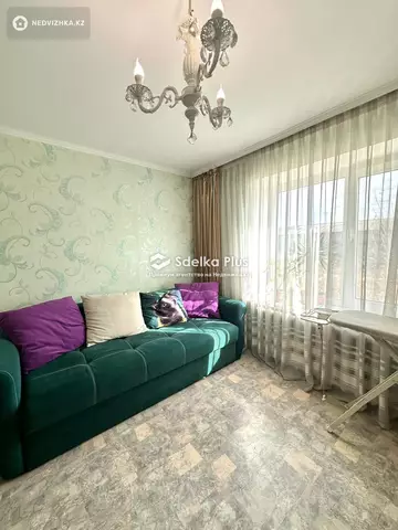 3-комнатная квартира, этаж 4 из 5, 64 м²