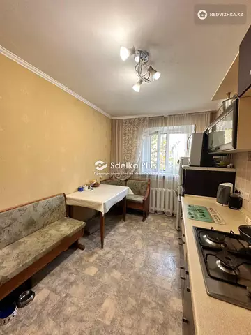 3-комнатная квартира, этаж 4 из 5, 64 м²