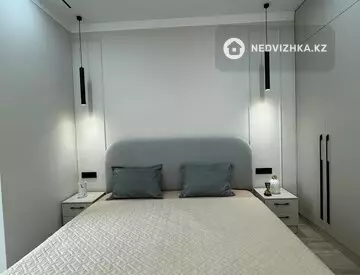 2-комнатная квартира, этаж 7 из 18, 60 м², посуточно