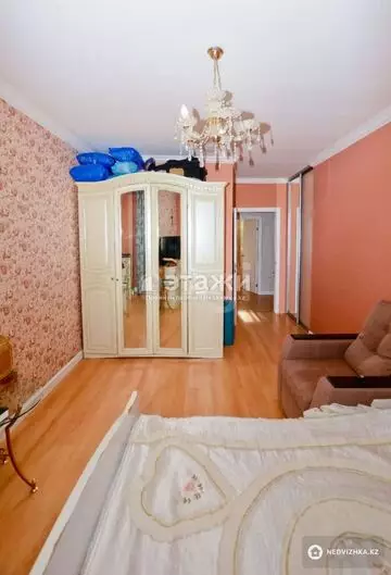 3-комнатная квартира, этаж 6 из 10, 87 м²