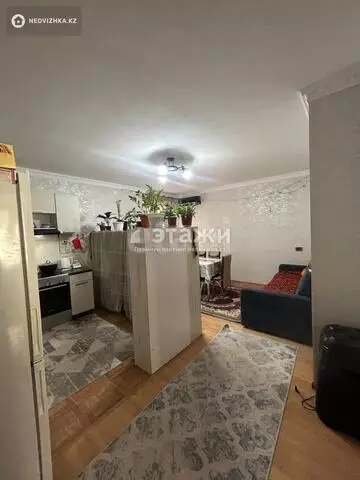 3-комнатная квартира, этаж 4 из 10, 63 м²