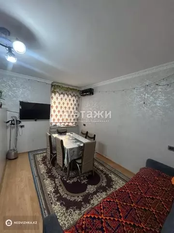 3-комнатная квартира, этаж 4 из 10, 63 м²