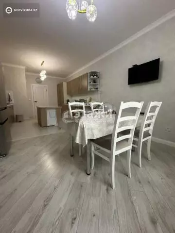 4-комнатная квартира, этаж 1 из 7, 130 м²