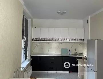 2-комнатная квартира, этаж 3 из 16, 54 м², посуточно