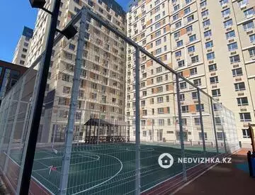 2-комнатная квартира, этаж 10 из 18, 56 м²