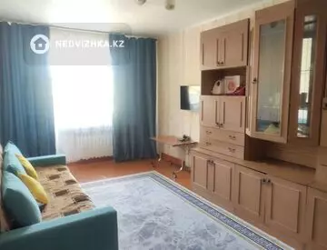 3-комнатная квартира, этаж 3 из 5, 60 м²