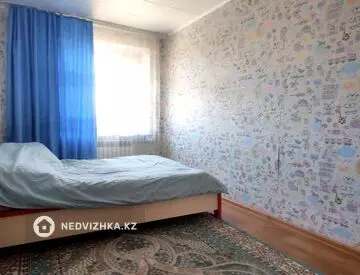 3-комнатная квартира, этаж 3 из 5, 60 м²