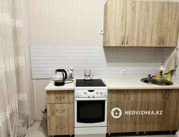 1-комнатная квартира, этаж 7 из 20, 38 м², на длительный срок