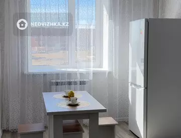 44 м², 1-комнатная квартира, этаж 1 из 6, 44 м², посуточно, изображение - 7