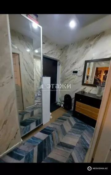 2-комнатная квартира, этаж 8 из 9, 57 м²