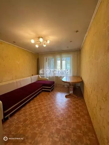 3-комнатная квартира, этаж 4 из 5, 58 м²