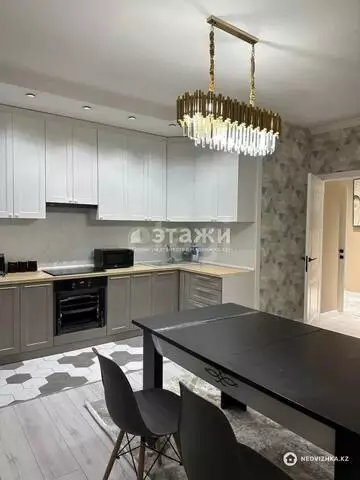 3-комнатная квартира, этаж 2 из 13, 85 м²