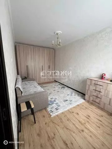 2-комнатная квартира, этаж 4 из 5, 52 м²