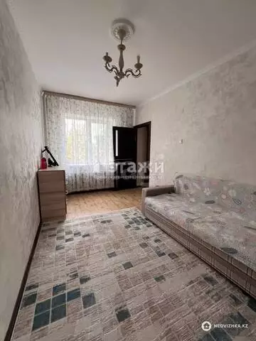 2-комнатная квартира, этаж 4 из 5, 52 м²