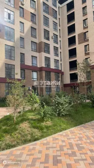 4-комнатная квартира, этаж 4 из 12, 120 м²