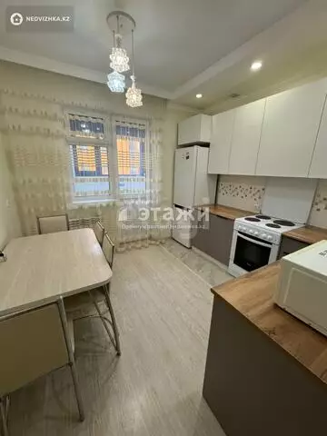 1-комнатная квартира, этаж 2 из 15, 42 м²