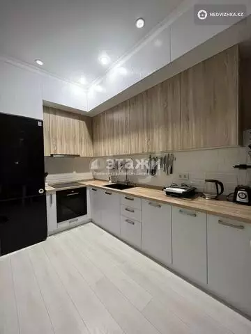 1-комнатная квартира, этаж 3 из 10, 46 м²