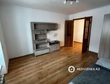 1-комнатная квартира, этаж 4 из 9, 36 м²