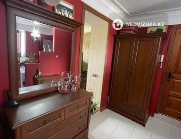 3-комнатная квартира, этаж 4 из 5, 63 м²