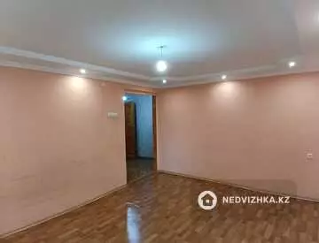 2-комнатная квартира, этаж 2 из 5, 52 м²