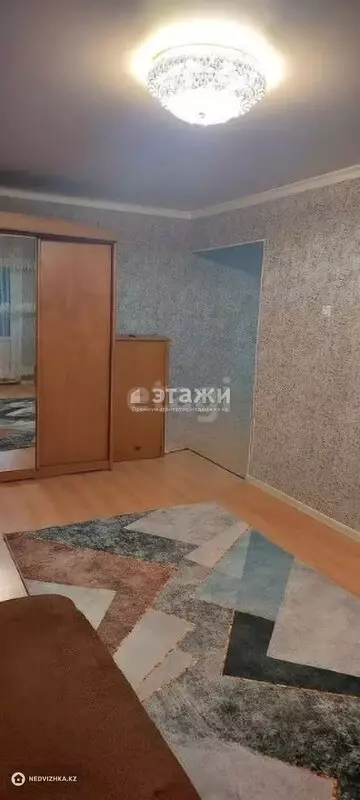 1-комнатная квартира, этаж 4 из 5, 33 м²